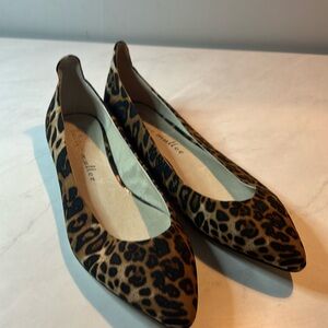 Bettye Muller Animal Print Flats Size 8